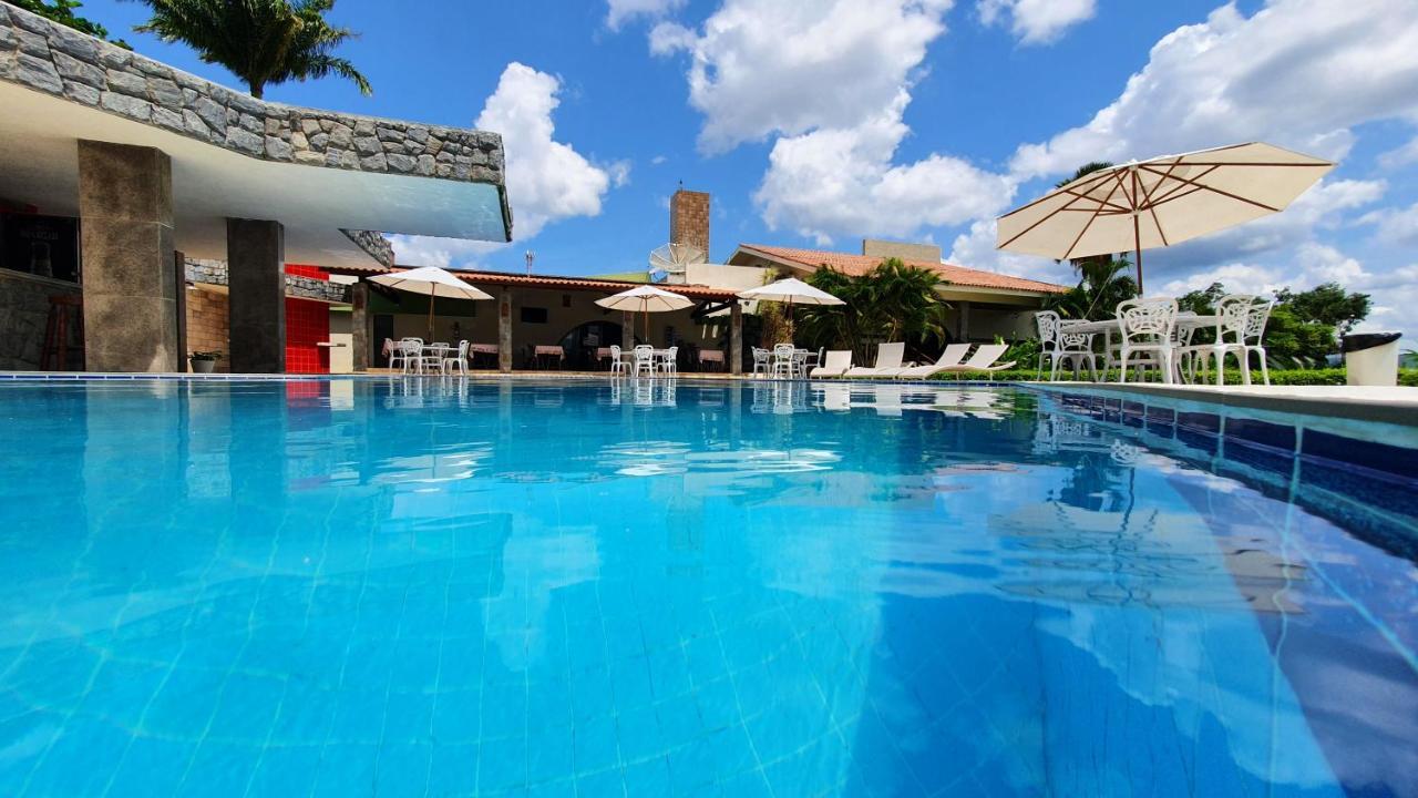 Hotel Tres Palmeiras 그라바타 외부 사진