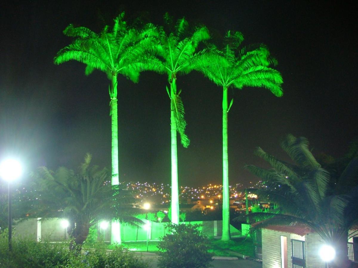 Hotel Tres Palmeiras 그라바타 외부 사진