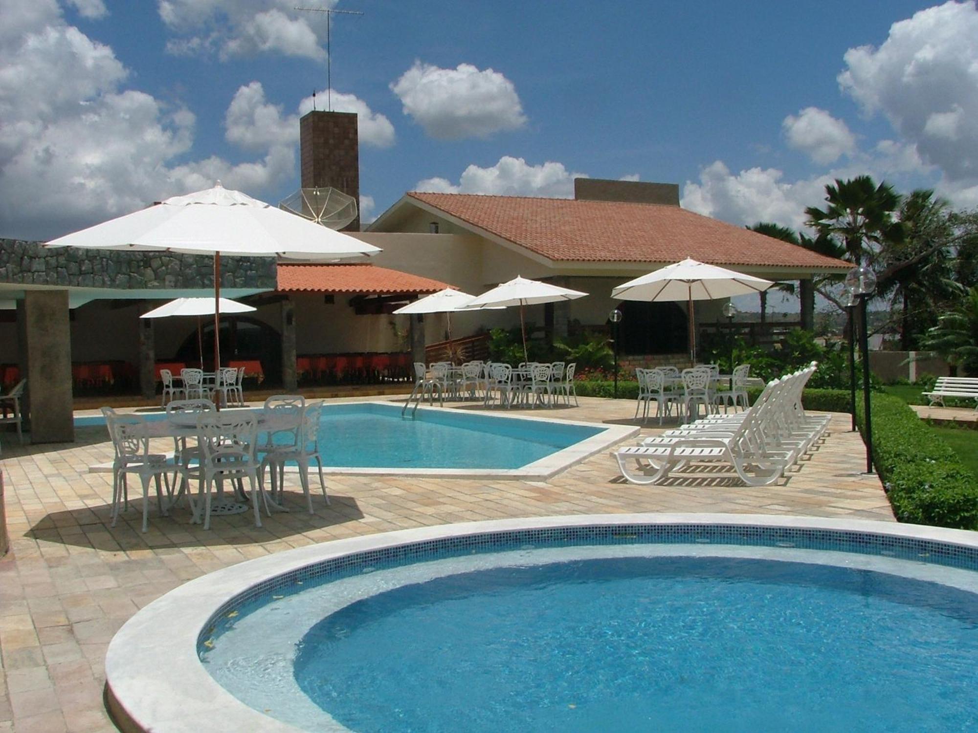 Hotel Tres Palmeiras 그라바타 외부 사진