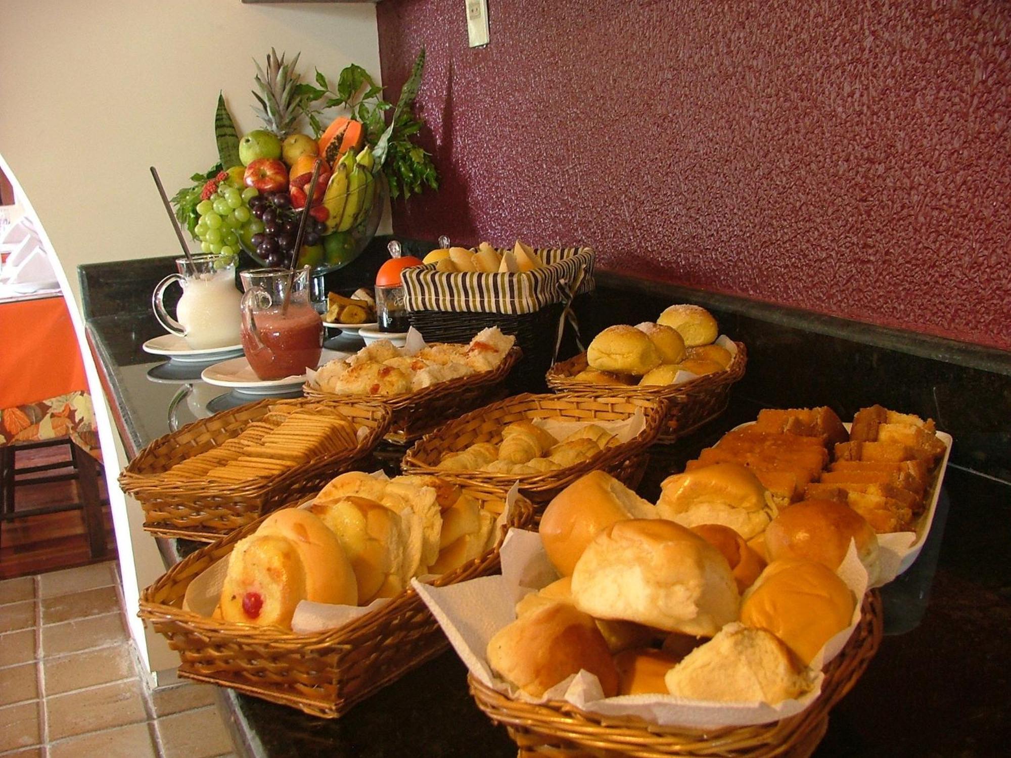 Hotel Tres Palmeiras 그라바타 외부 사진